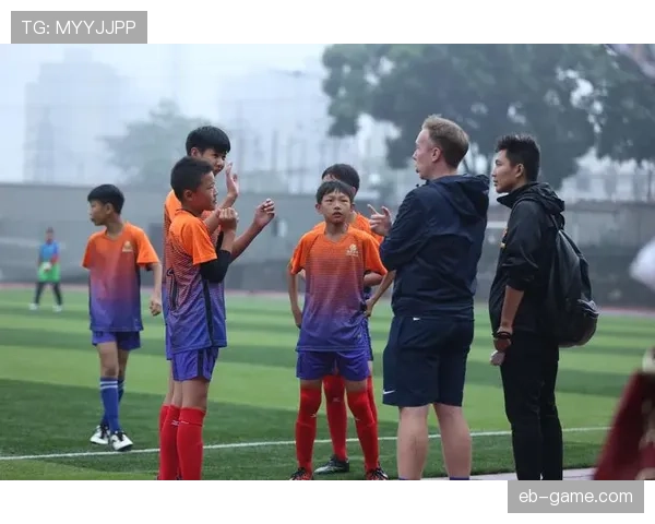 顶级教练揭秘冠军团队打造之道,卓越风采引关注 顶级教练揭秘冠军团队打造之道,卓越风采引关注